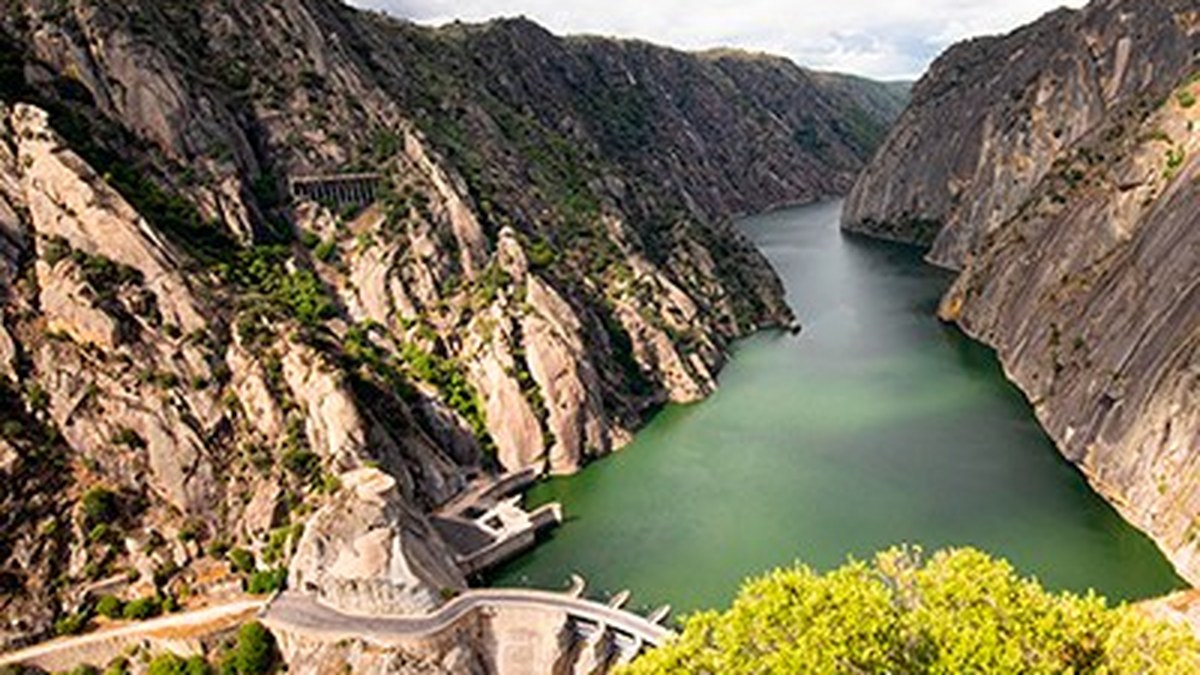 Embalses al 83% de su capacidad nacional el 10 de marzo de 2026